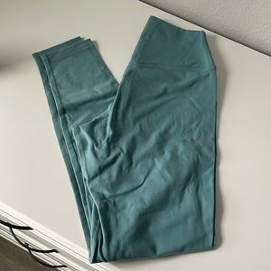 Balance athletica leggings size medium ( vitality )